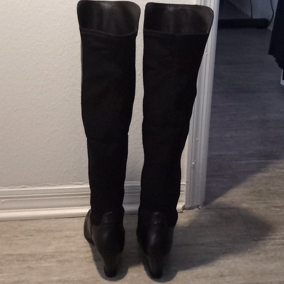 Stuart Weitzman - Picture 4 of 4